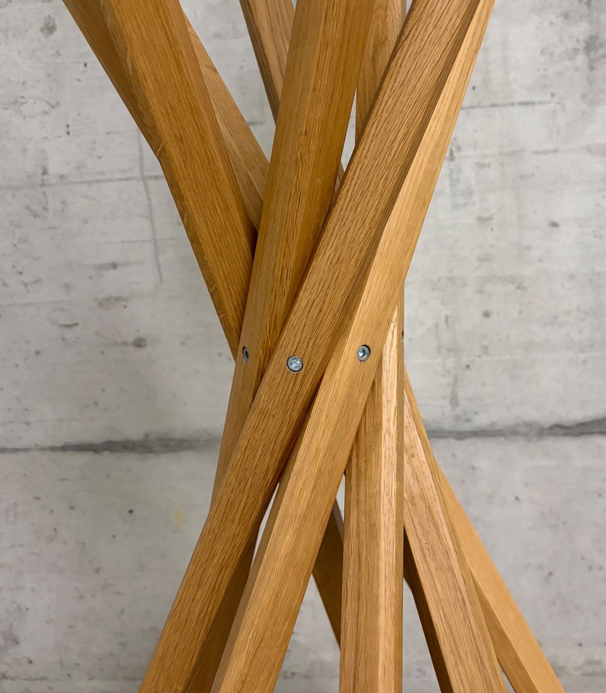 Garderobe: kleiderständer sciangai ... zanotta – Gebraucht aus Basel von Rmo4000 1