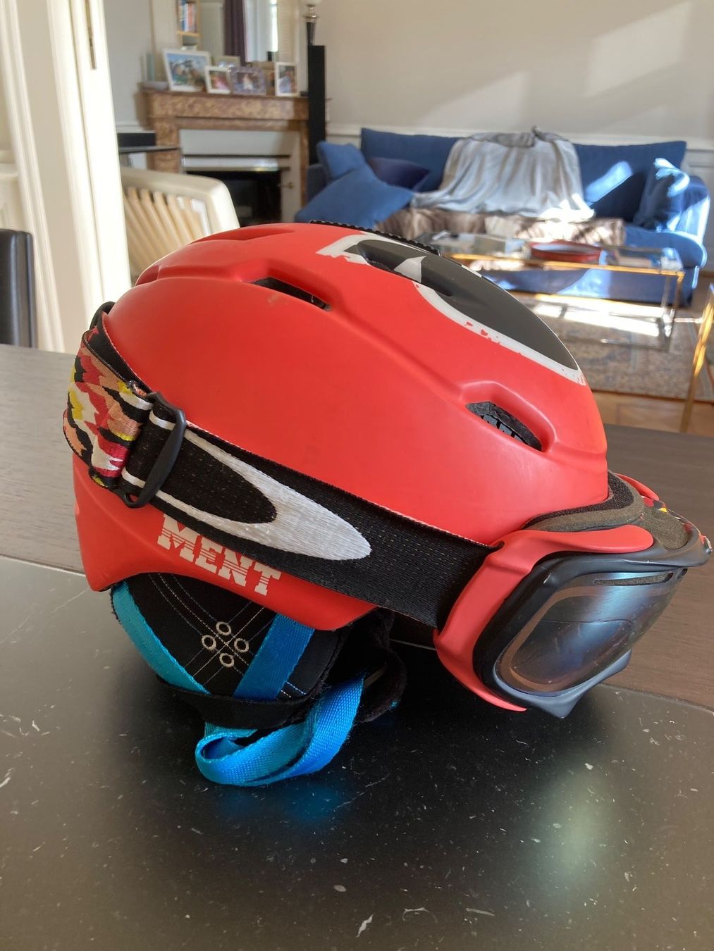 Caschi: Casque de ski et lunettes de ski – Usato da Coppet venduto da Epiphany 1