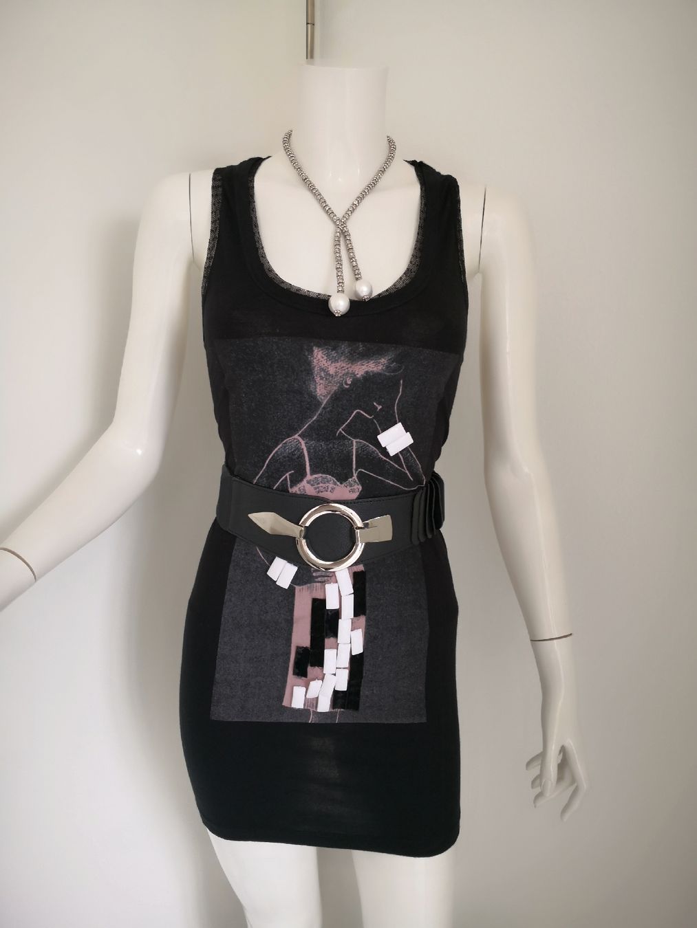 Mango Tops: 🤩MANGO TOP SCHWARZ MIT DRUCK & PERLEN – Neuf (Voir description) à Olten par Naja-Twins-Twins