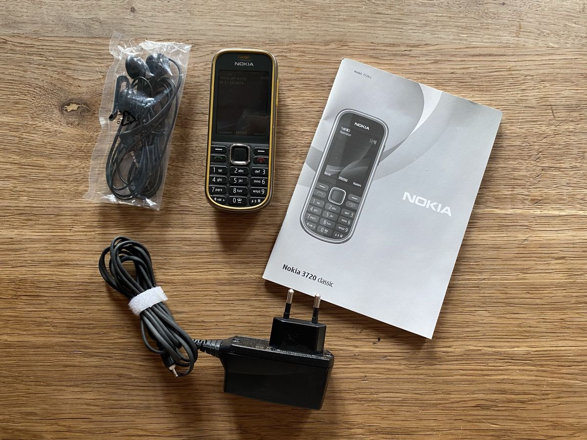 Nokia Telefoni cellulari / Smartphones: Nokia 3720 Classic – Usato da Müllheim Dorf venduto da chol7 3