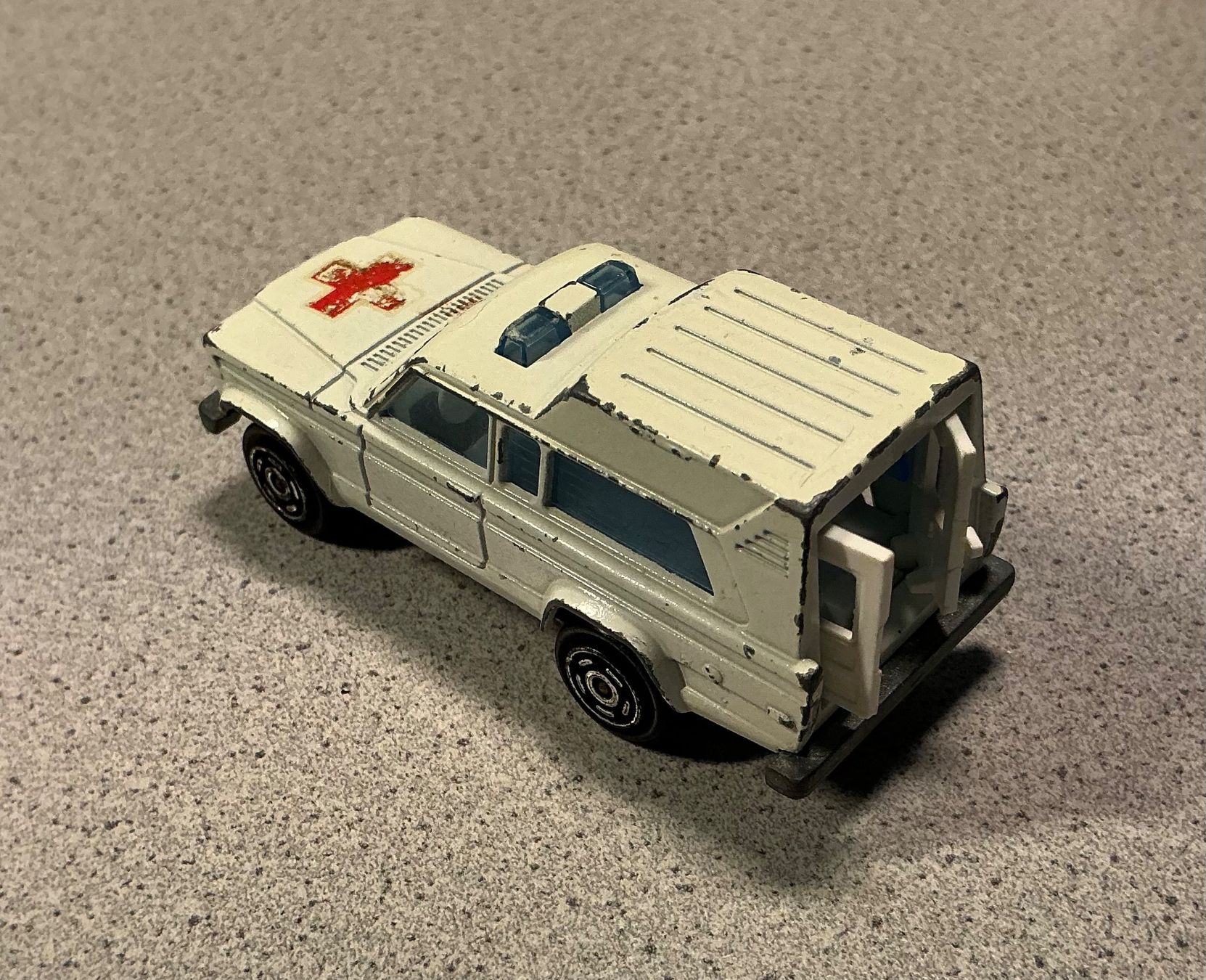 Jeep Modellini d'auto: Modellauto Jeep Cherokee Ambulance – Usato da Niederhasli venduto da ercp4 1