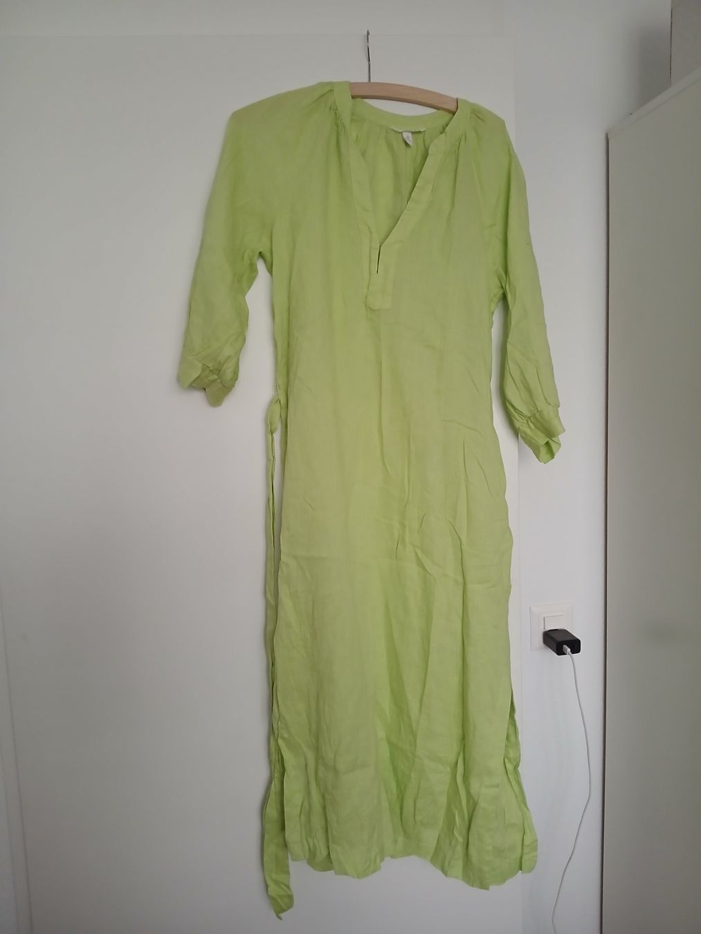 H&M Kleider: Leinenkleid – Neu (gemäss Beschreibung) aus Wettingen von marlu17