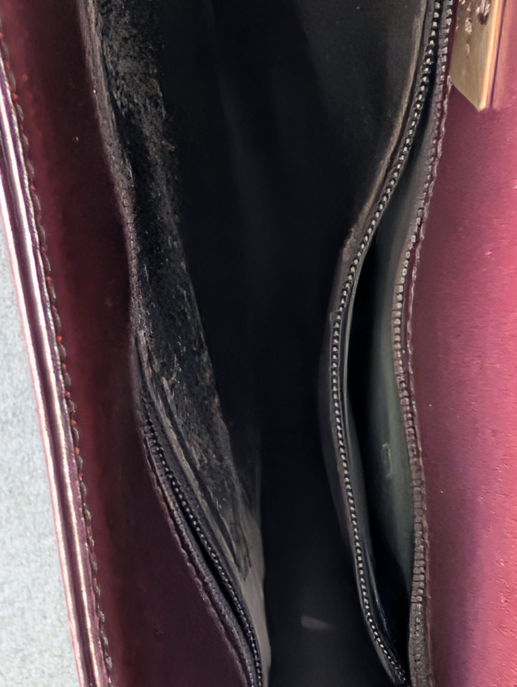 Aigner Borse da donna: Damen Handtasche Aigner Leder dunkelrot – Usato da Herisau venduto da apo_bxx7 2