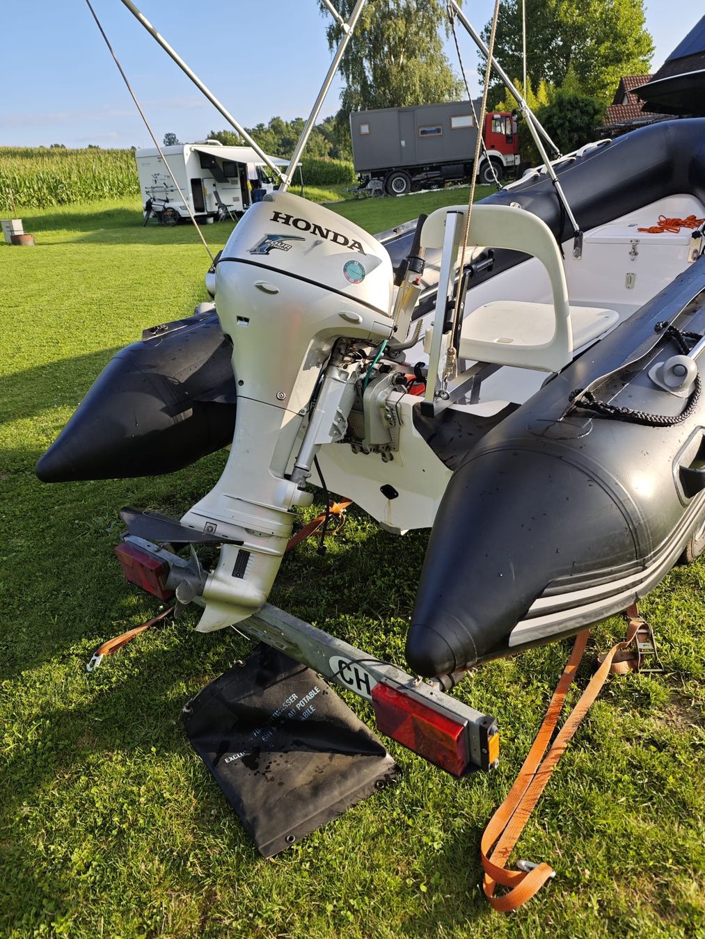 Honda Boote: Festrumpf-Schlauchboot 20Ps Bodeseezulassung + Trailer – Gebraucht aus Kleinandelfingen von jessi2209 3
