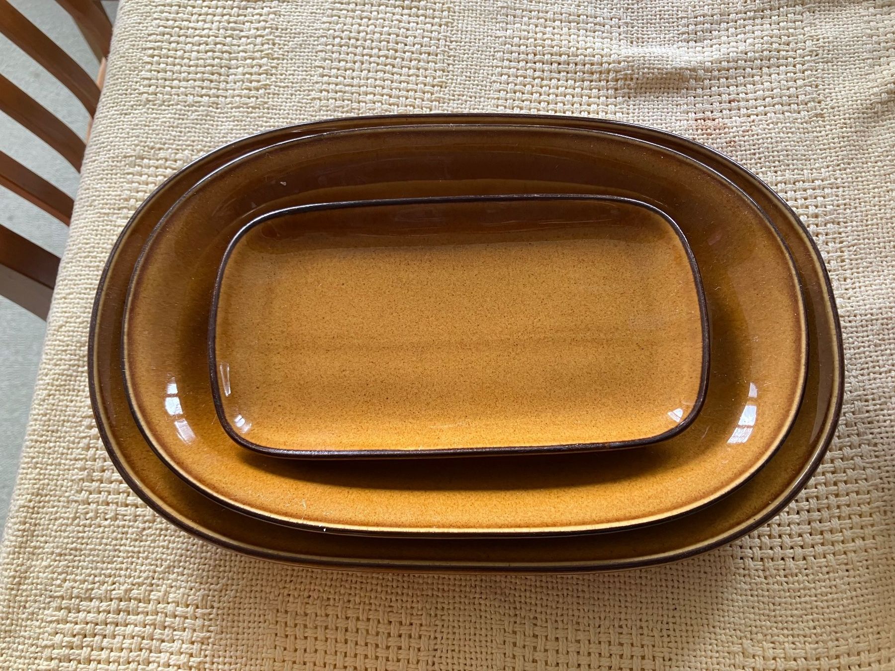 Set di piatti: Braunes Geschirr-Set, 35-teilig – Usato da Baar venduto da Zugi2 1