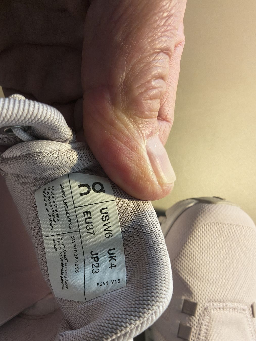 On Scarpe da donna: Neuwertig ON Cloud Damenschuh Gr.37 – Nuovo (secondo la descrizione) da Murg venduto da Micheli69 2