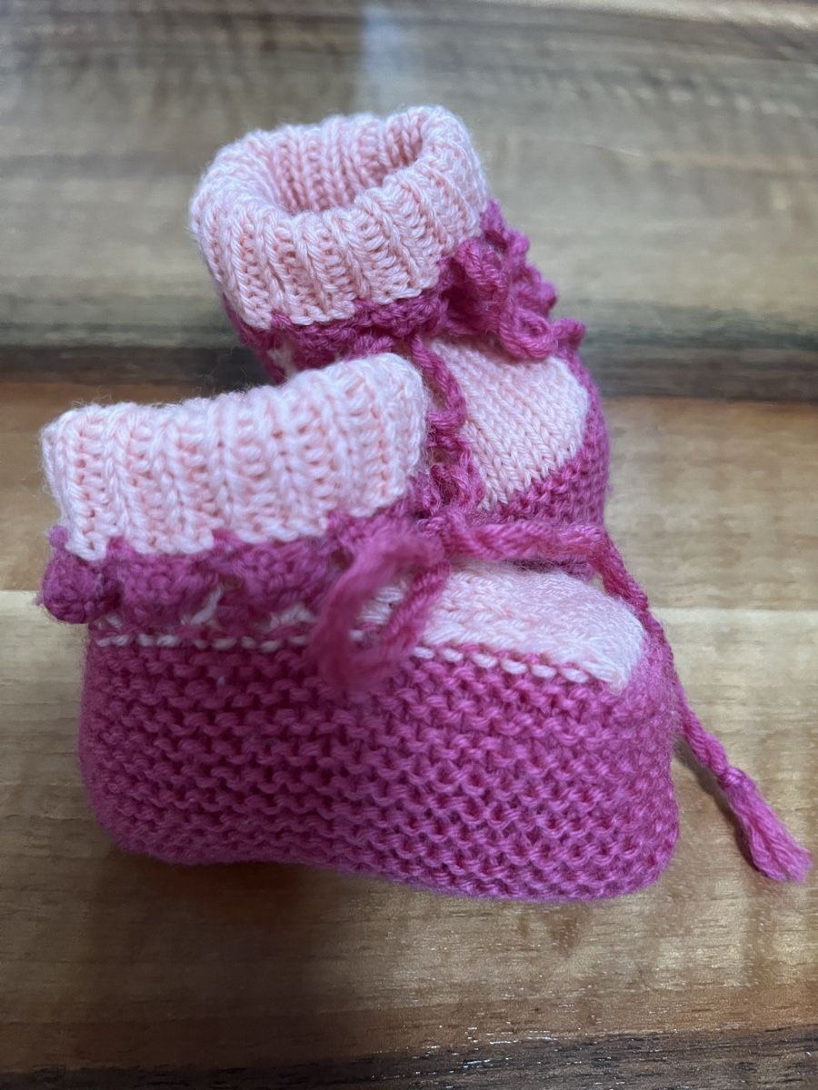 Calze per bambini: Gestricke Babysöckli – Usato da Horgen venduto da adrigas 1