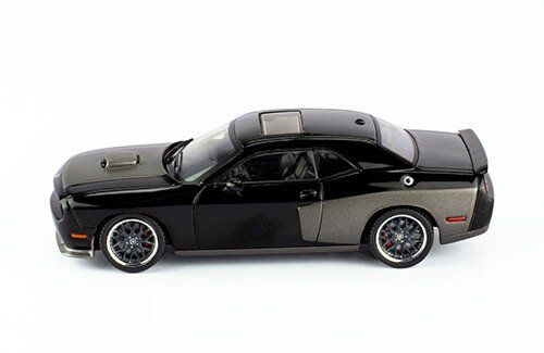 Dodge Modellini d'auto: Dodge Challenger SRT8 2009 schwarz / grau met. "Fast and – Nuovo e nell'imballaggio originale da Gerlafingen venduto da espero88 1