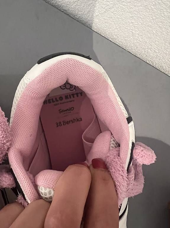Schuhe für Mädchen: Baskets  – Gebraucht aus Bulle von Preteni 4
