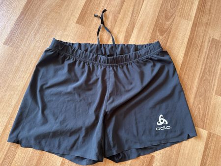 Odlo Damen Laufshorts Schwarz, Grösse S 