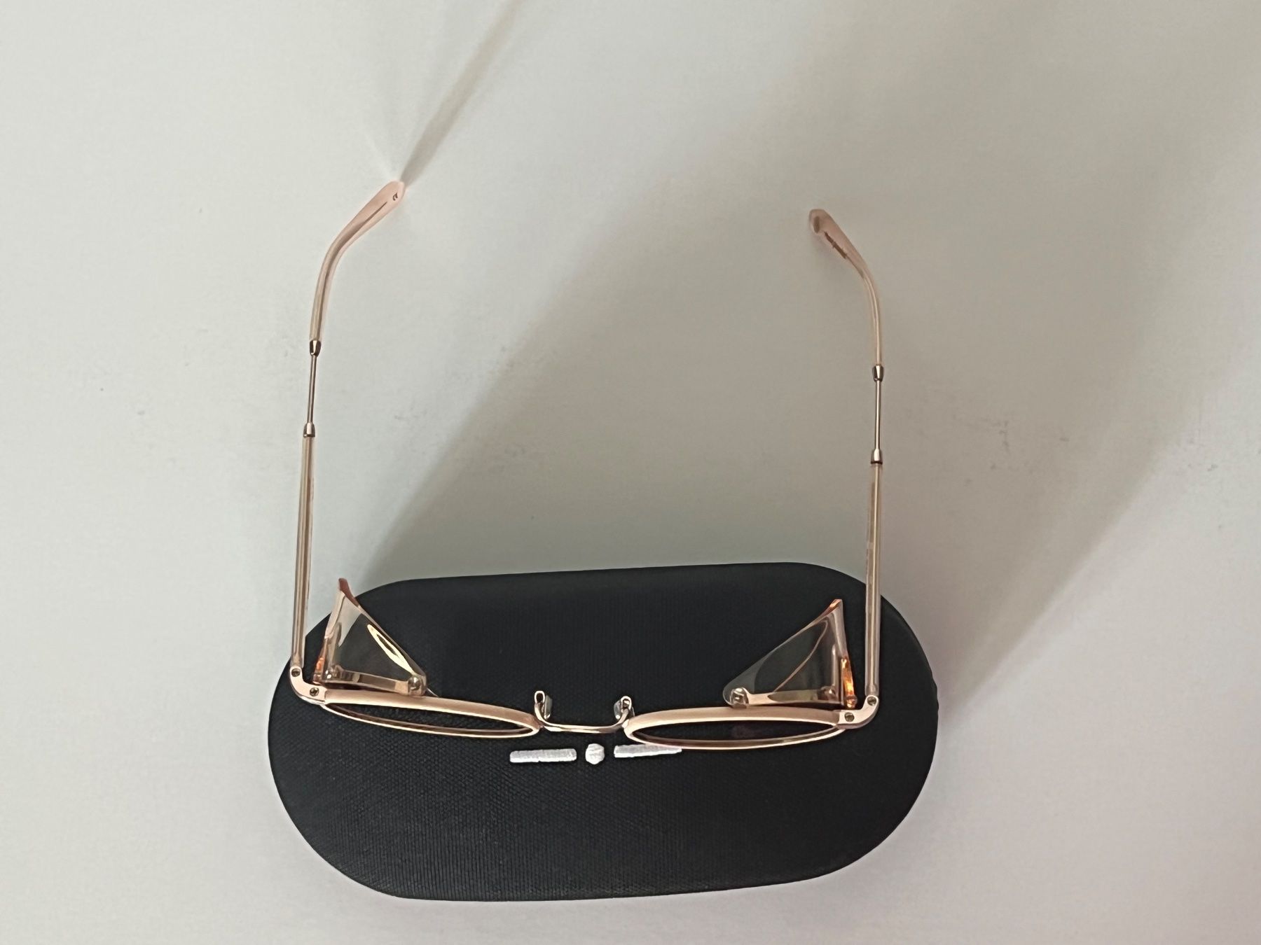 Brillen & Gläser: Woman sunglasses – Gebraucht aus Apples von Xahhax 1