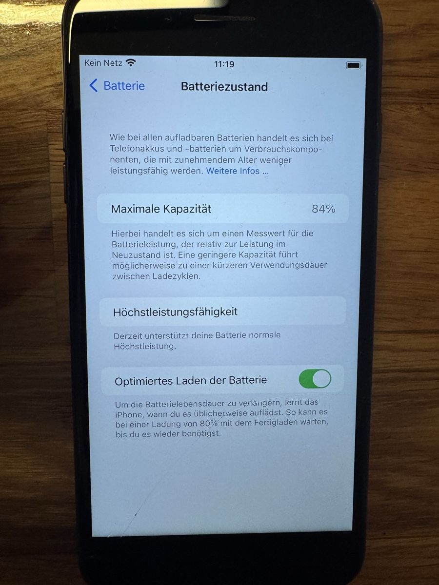 Apple Telefoni cellulari / Smartphones: iPhone 8 Plus 256GB Schwarz mit Schutzhülle – Usato da Mettmenstetten venduto da kewinzki01031989 2