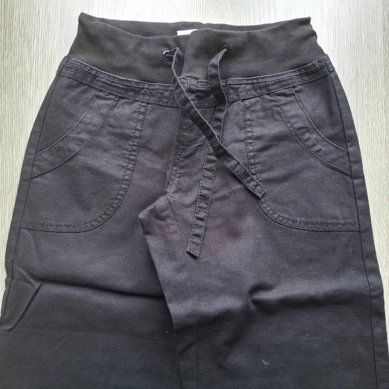 Vero Moda Pantaloni: Schwarze Culottes, Leinen, Gr. 34 – Usato da Emmen venduto da Tigerlady 2