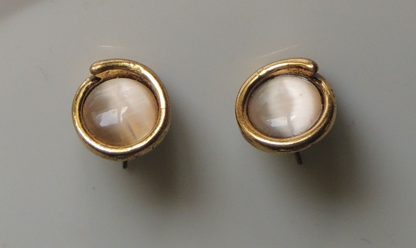 Orecchini pendenti & Orecchini a lobo: SCHÖNE OHRSTECKER "MONDSTEIN" VERGOLDET NEU – Nuovo (secondo la descrizione) da Au ZH venduto da FashionConsultant 3