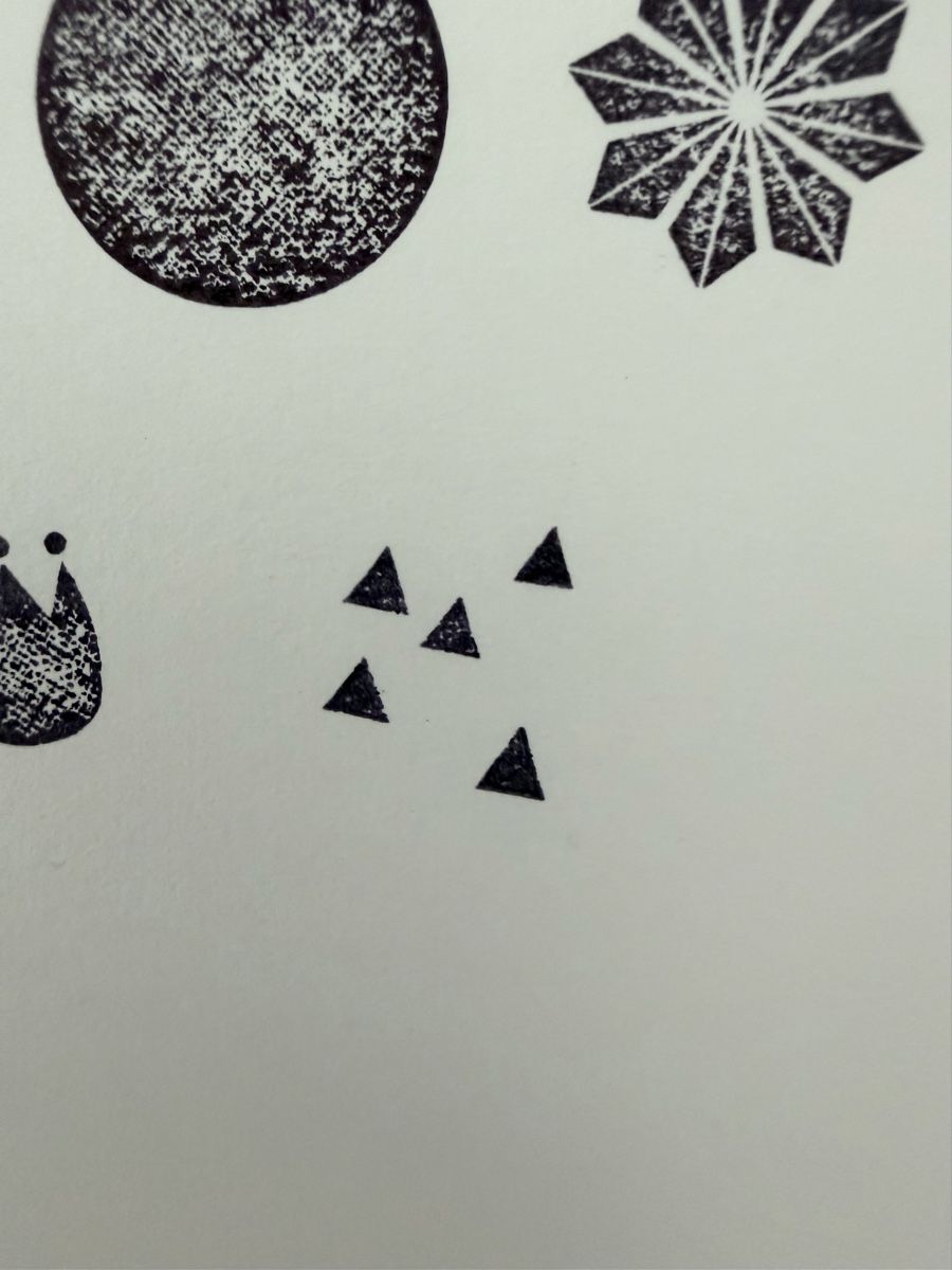 Timbri: Rubber Stamp with Triangles Pattern – Usato da Thun venduto da dar_fz6y