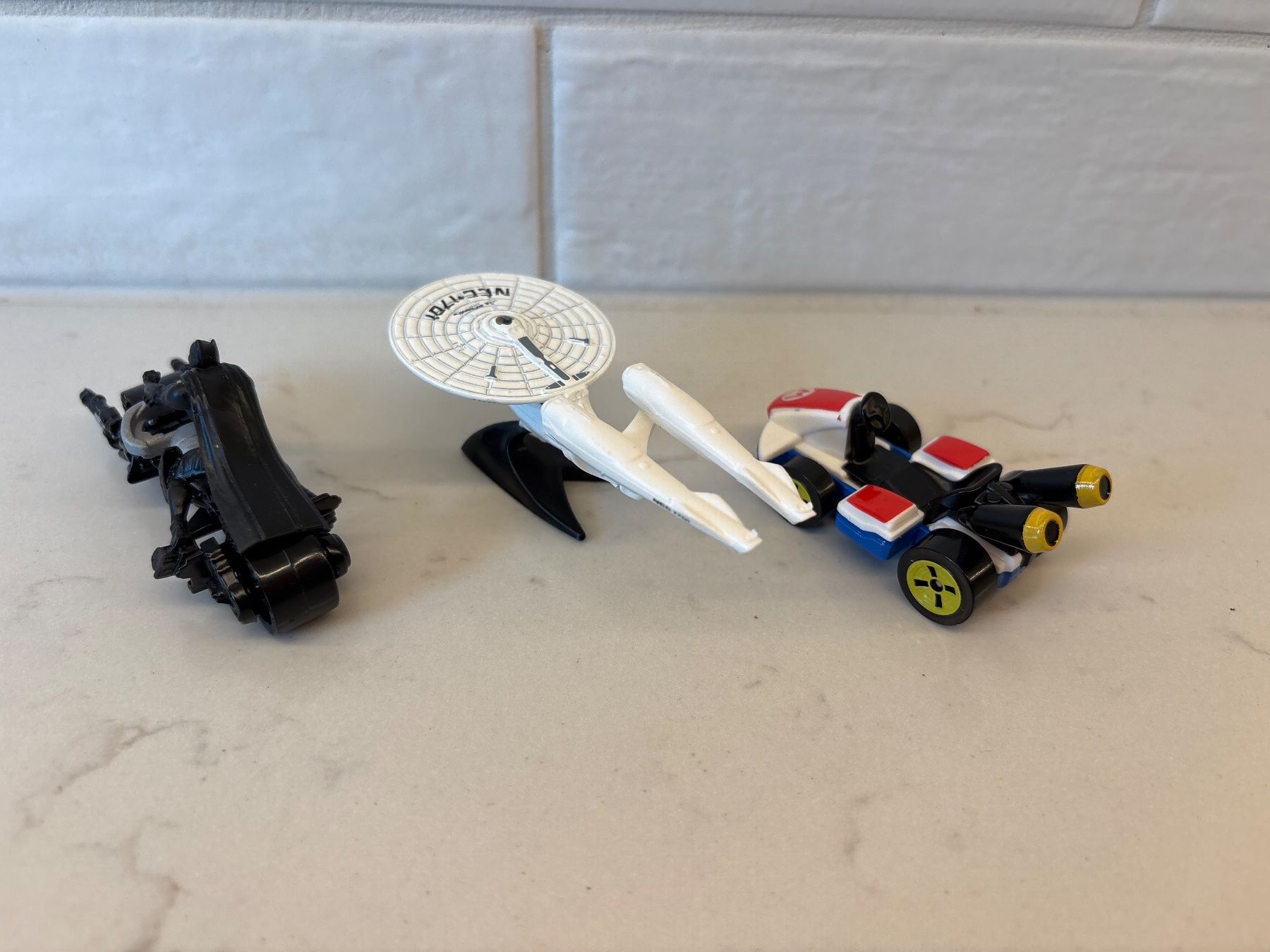 Hot Wheels Modellini d'auto: Hotwheels Batman Star Trek et super Mario – Usato da Gollion venduto da Hampton 1