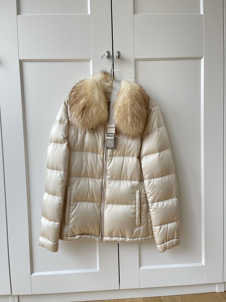 Prada Vestes: Prada Jacket – D'occasion à Adliswil par DariaU0709