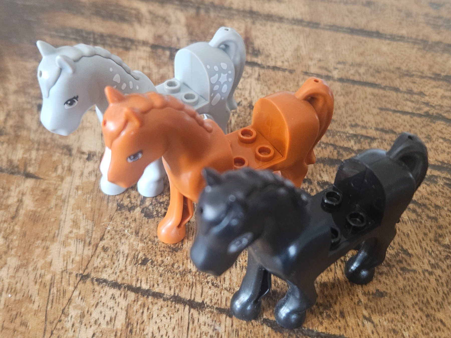 Lego Kit di costruzioni: lego figurine lot de 3 chevaux – Usato da Confignon venduto da Ecrofigs 1