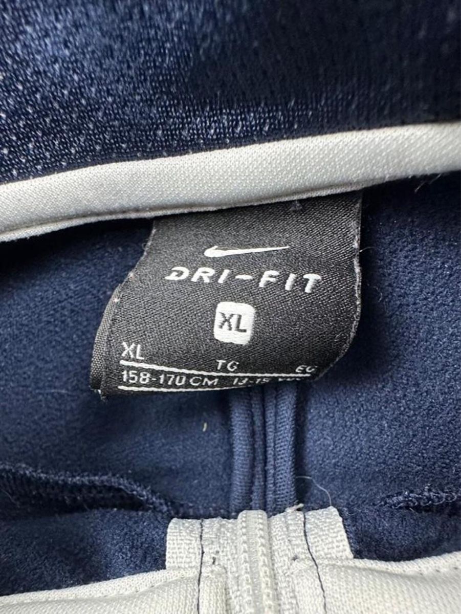 Nike Pullover & Sweatshirts: Nike zip pullover  – Gebraucht aus Erlinsbach SO von TogaResell 3