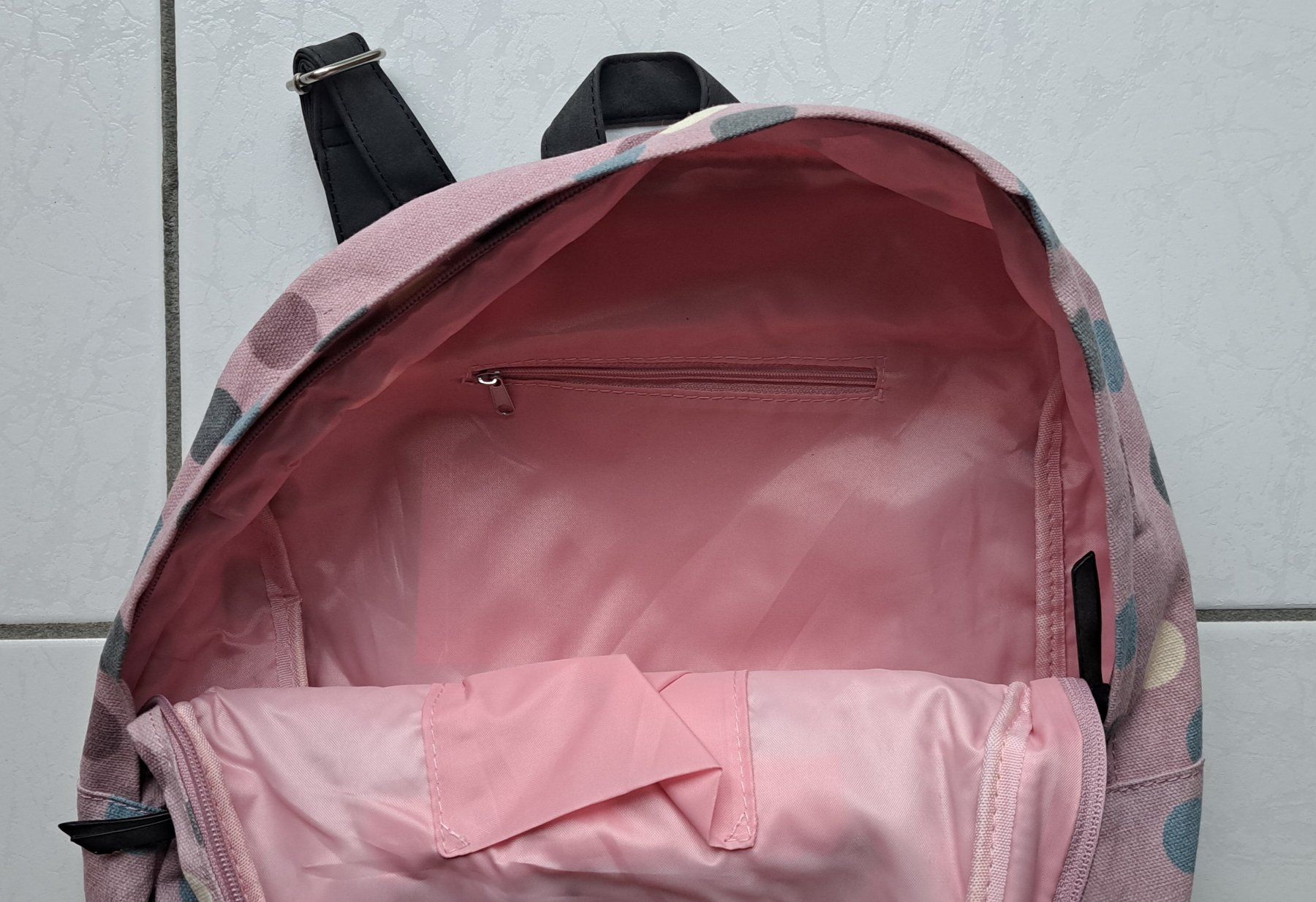 Borse & Zaini: Kleiner Rucksack rosa – Usato da Küssnacht am Rigi venduto da AutoVilla 2
