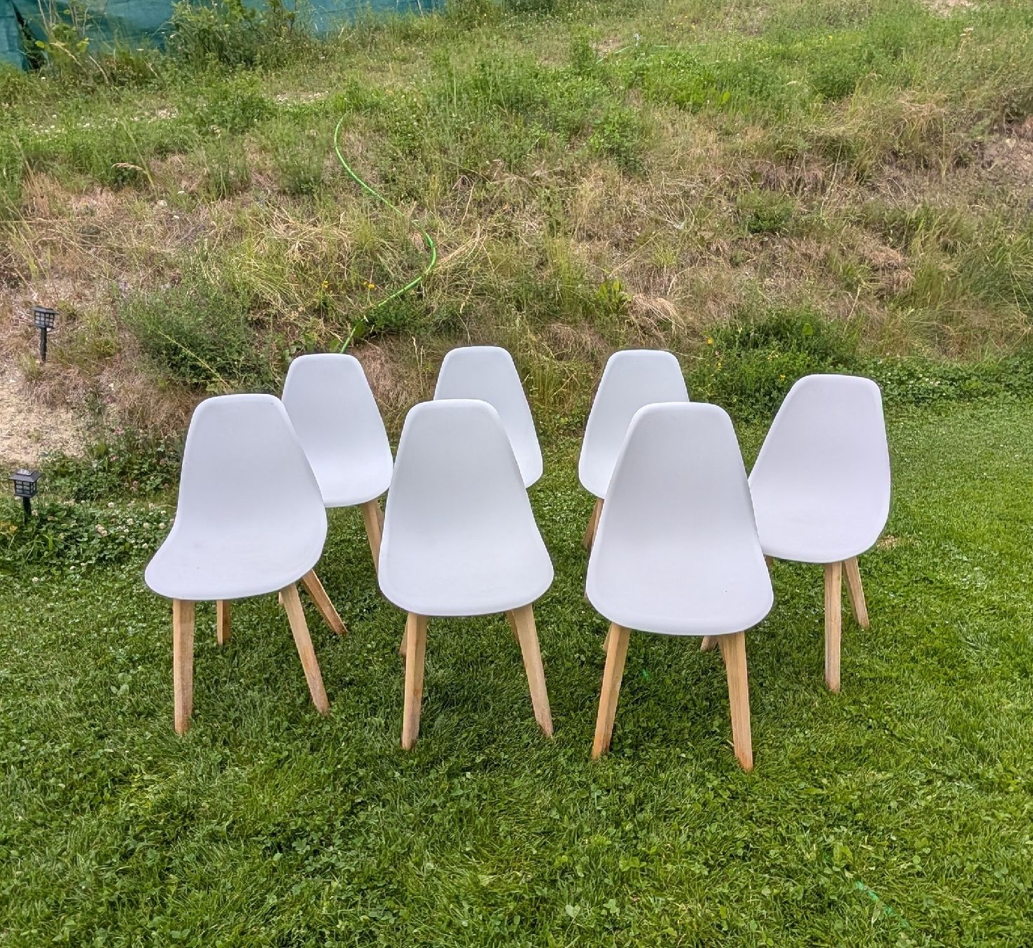 Sedie: Ensemble de 7 chaises blanches  – Usato da La Place (Ayent) venduto da s4c4