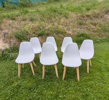 Ensemble de 7 chaises blanches 