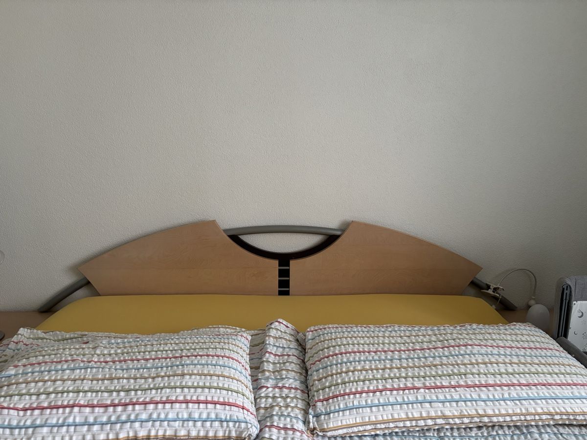 Letti: Bett 180x200cm und Nachttische  – Usato da Zürich venduto da Zoe-P 1