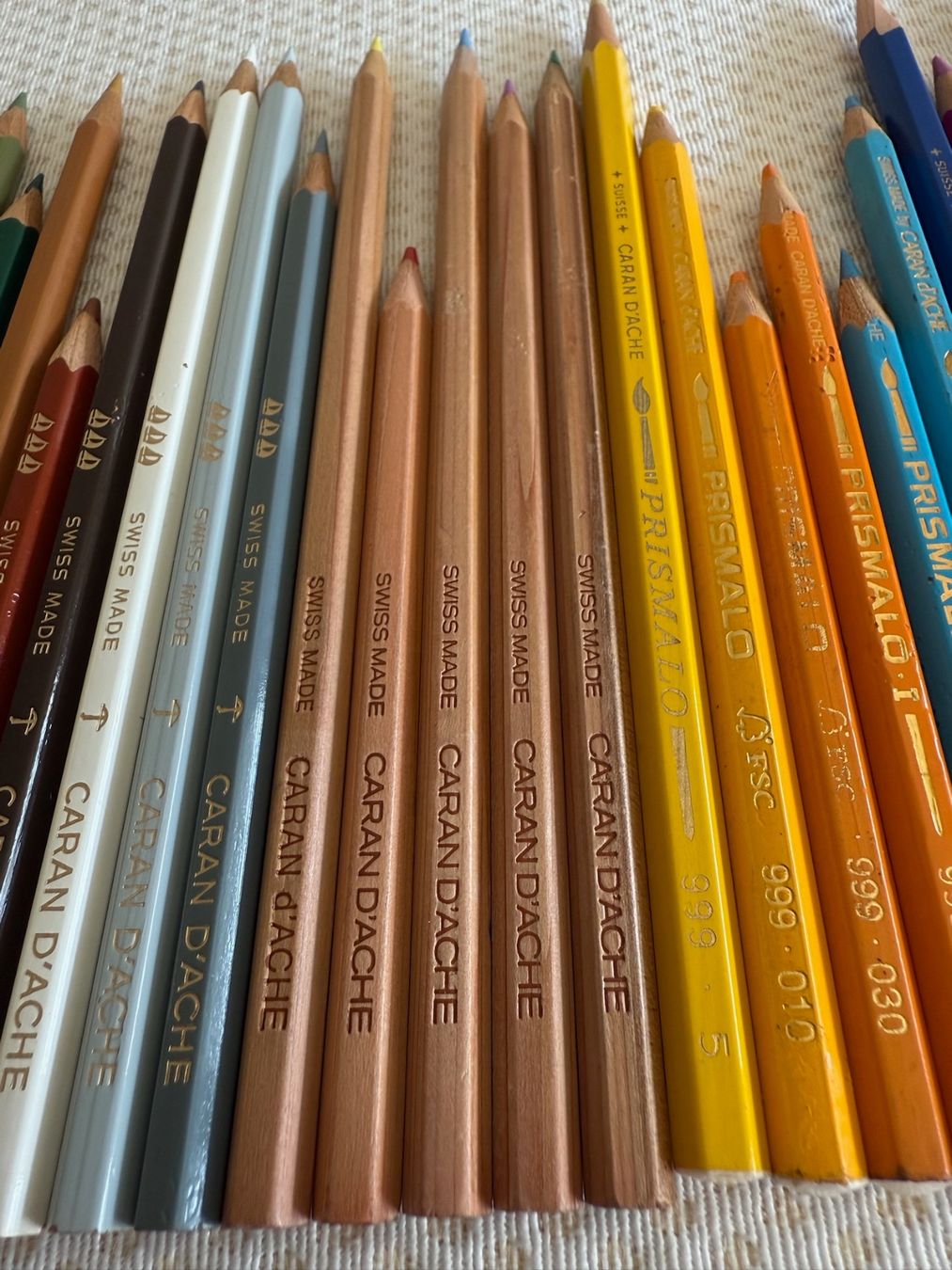 Caran D'Ache Matite, matite colorate & gessi: Caran D'Ache - 50 crayons de couleur – Usato da Sion venduto da accroshoes 3