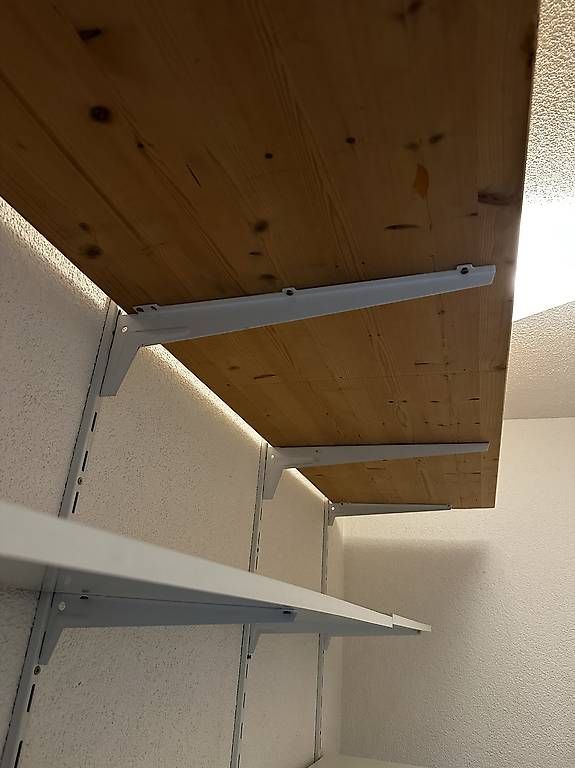Scaffali: Wandregal Träger und Bretter – Usato da Münchwilen TG venduto da Pica_f 2