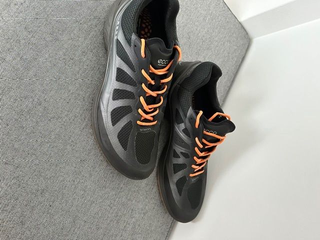Nike Scarpe da uomo: Ecco Sneakers Herren Grösse 43 schwarz – Usato da Buchs ZH venduto da al03a 4