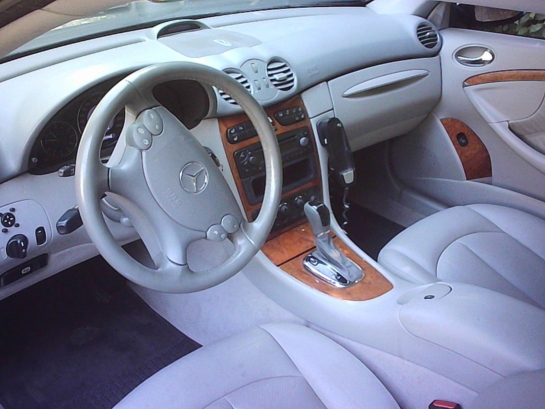 Autos: Mercedes CLK 320 élégance – D'occasion à Muttenz par moccalino 4