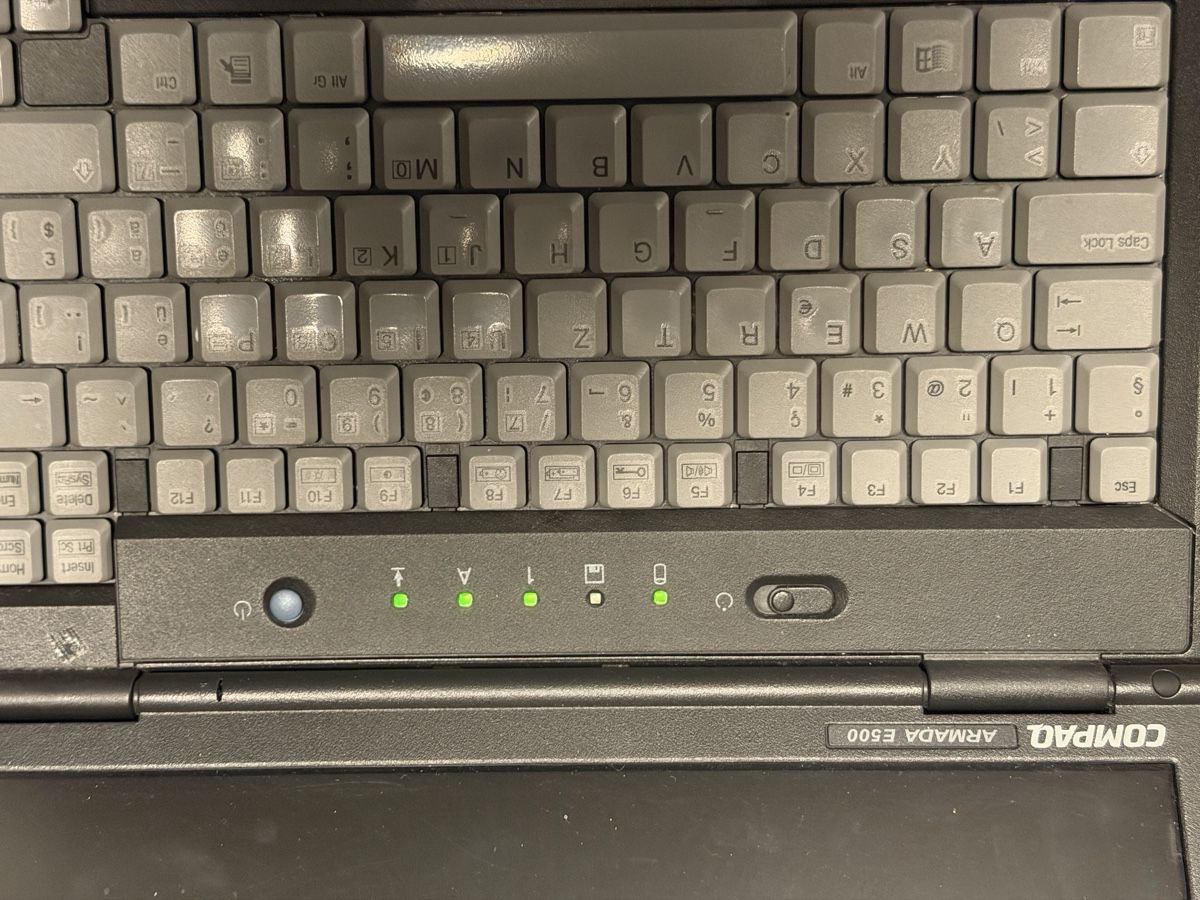 Compaq Notebook: Compaq Armada E500 Laptop - Vintage Notebook PIII 600 – Difettoso da BADEN venduto da Sprinz 1