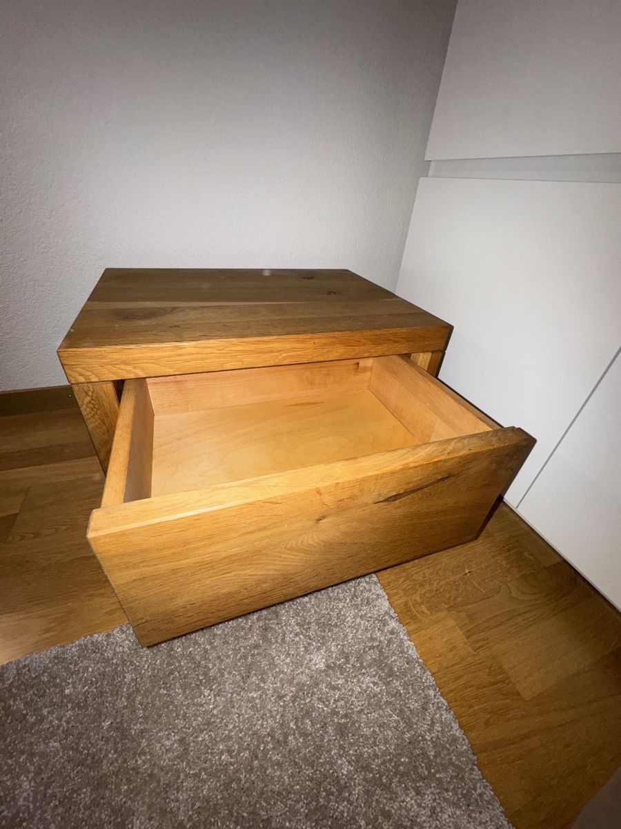 Tables de nuit: Nachttisch aus Eiche – D'occasion à Zürich par Naniiin 2