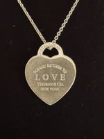 Tiffany & Co. Halskette mit Herzanhänger aus Sterlingsilber