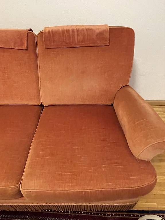 Divani: Kleines rotes Sofa mit drei Sitzplätzen – Usato da Basel venduto da MarcoJay13 3