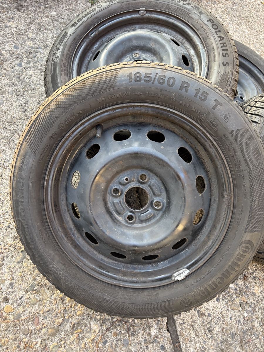 Pneus & Roues: Stahlfelgen mit 185/60R15 T  – D'occasion à Wettingen par Nici1932