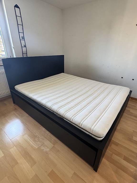 Ikea Betten: IKEA MALM Bett 160x200 mit Stauraum – Gebraucht aus Zürich von Laila.LK
