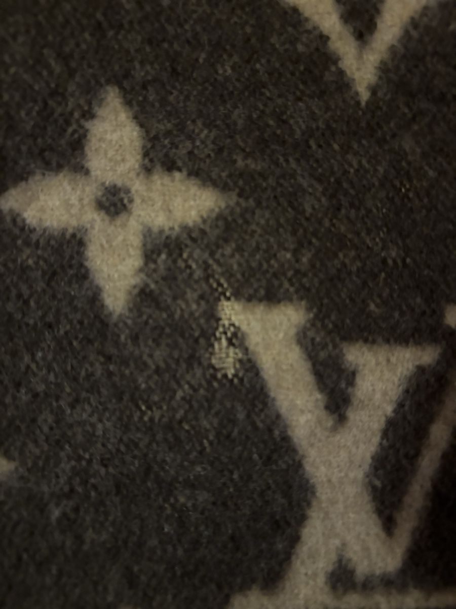 Louis Vuitton Decken: Louis Vuitton Monogram Decke – Gebraucht aus Worblaufen von tbegsr 2