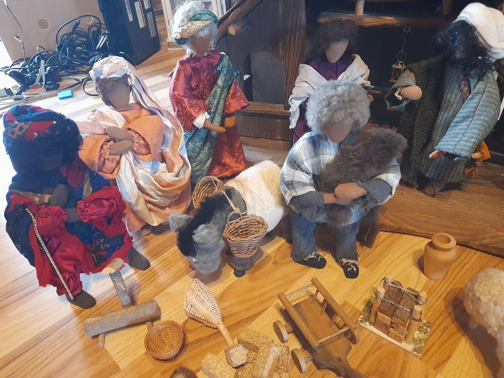 Toutes les décorations: schwarzenberger figuren und krippe – D'occasion à Dinhard par SchlaubiGo 7