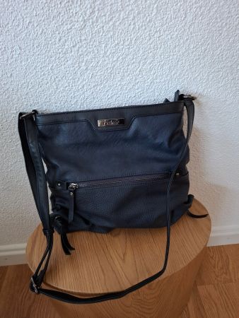 Schicke Rieker Handtasche, neuwertig, ideal für den Herbst