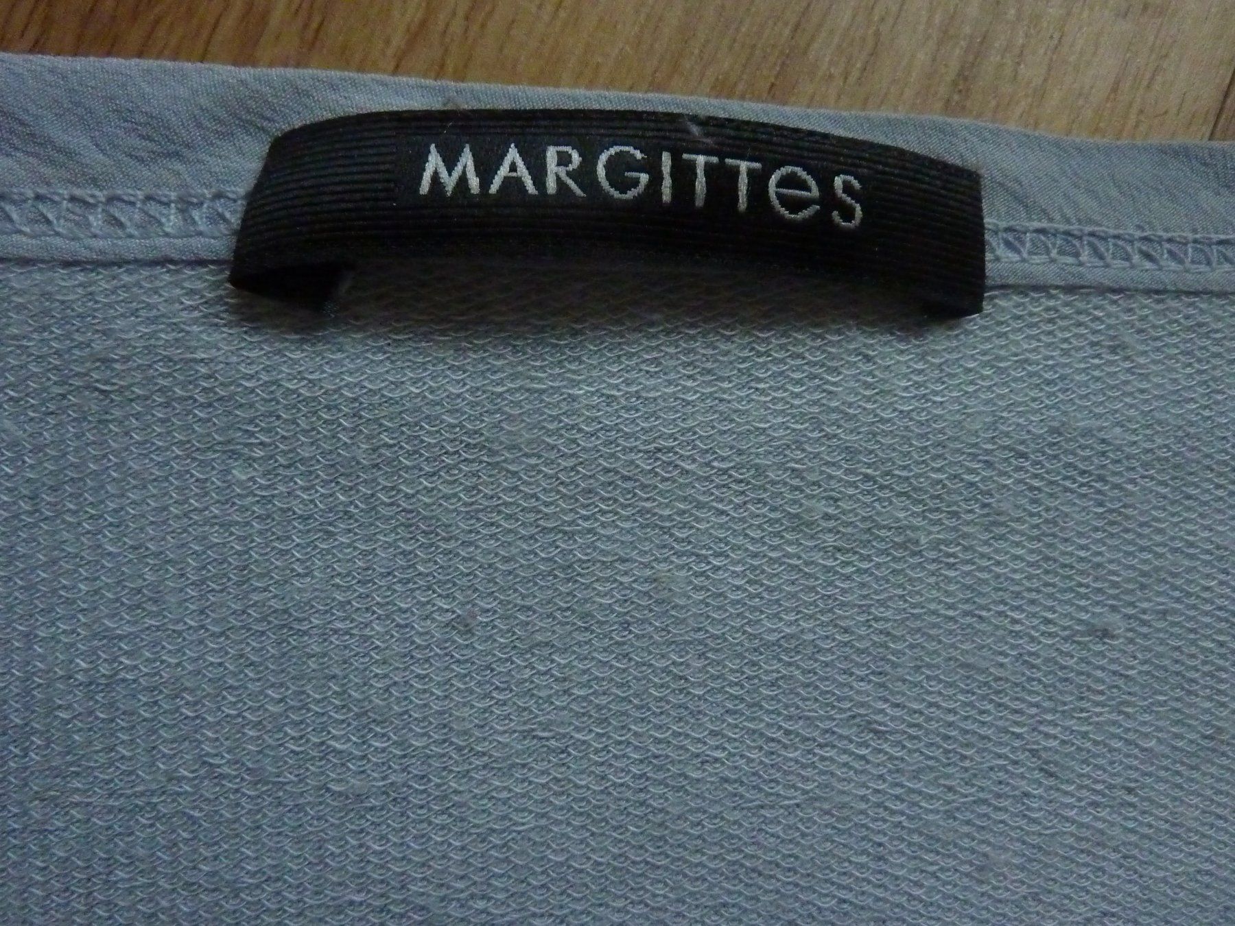 T-Shirts: Margittes T-Shirt mit  Print 44 – Gebraucht aus Waldstatt von Kananaskis1 3