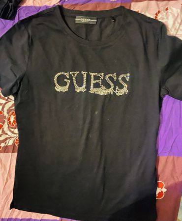 T-shirt noir GUESS taille S avec strass