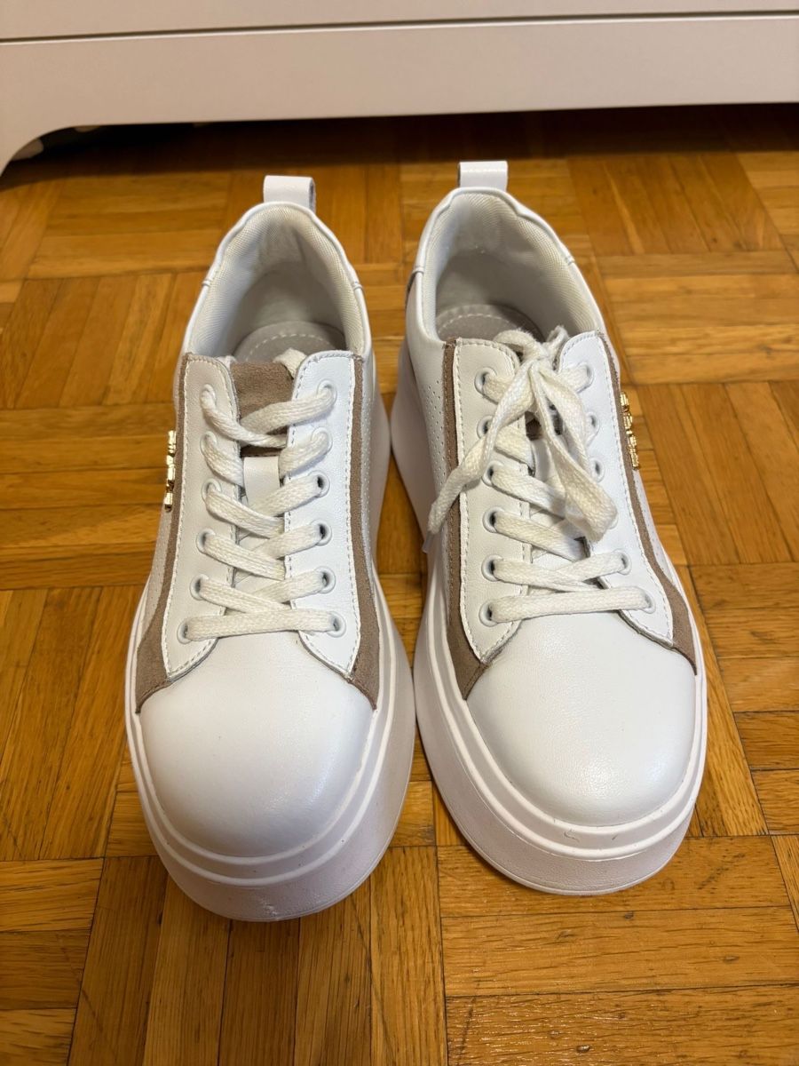 Scarpe da donna: Sneakers Filippo – Usato da Le Landeron venduto da Gianns46 1