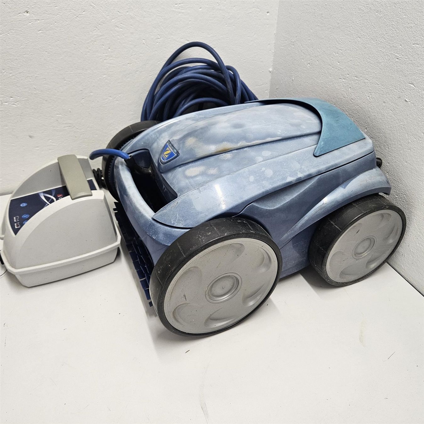 Schwimmbad: Zodiac Poolroboter – Gebraucht aus Niederdorf von  2