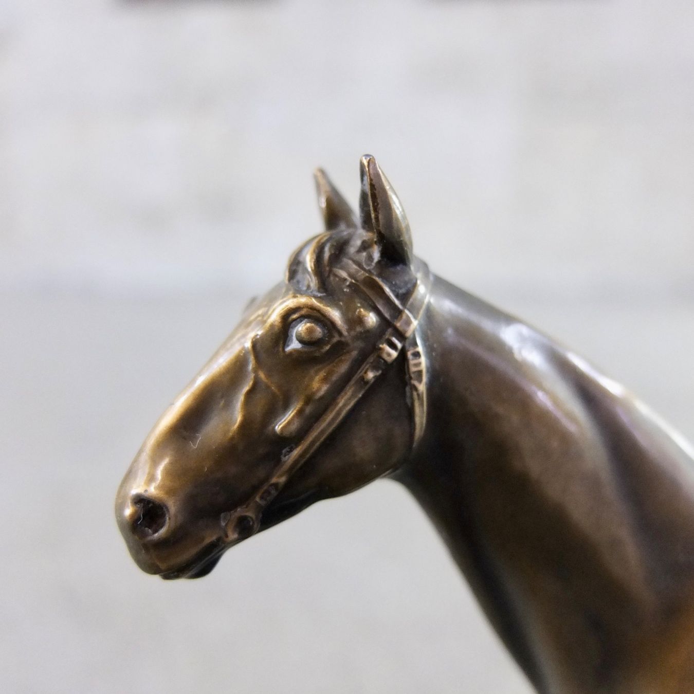Statuette: Antike Ablage aus Bronze und Marmor – Usato da Basel venduto da Brocki-auf-dem-Wolf 8