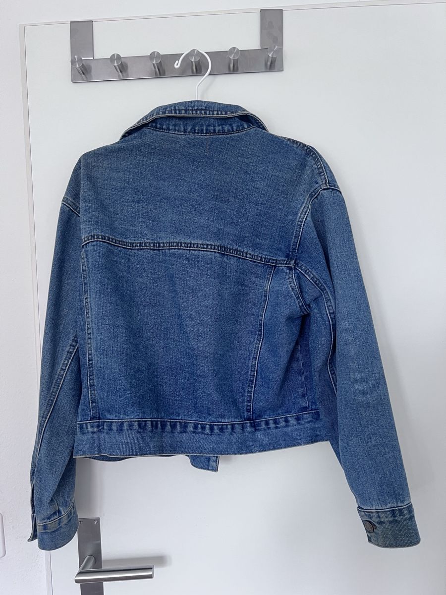 Jacken: Oversized geschnittene Jeansjacke, Grösse S – Gebraucht aus Neuenhof von UrbanBags 1