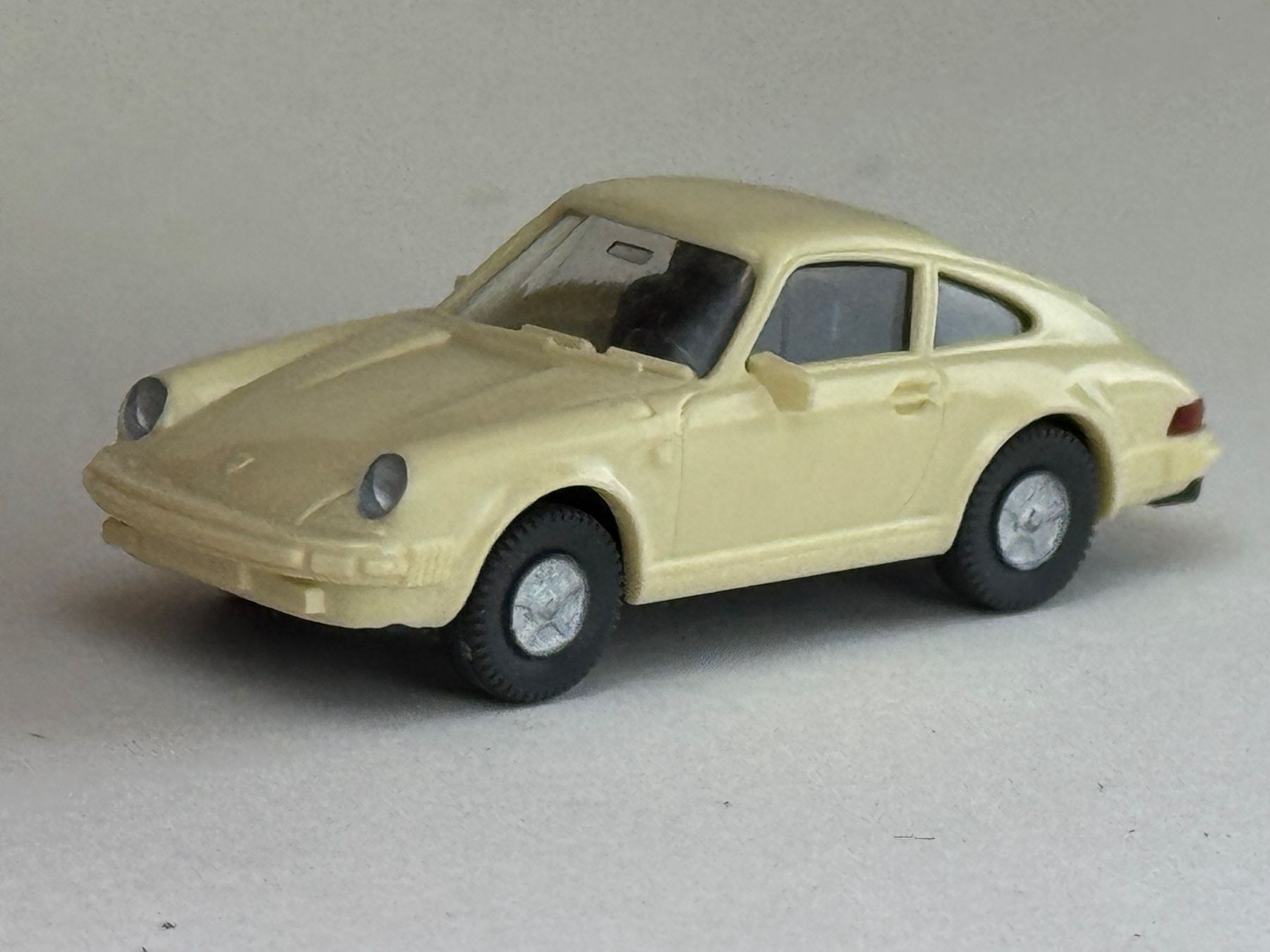 Wiking Modellini d'auto: Porsche 911 C Coupe  h-beige – Usato da Elm venduto da Wikmtz