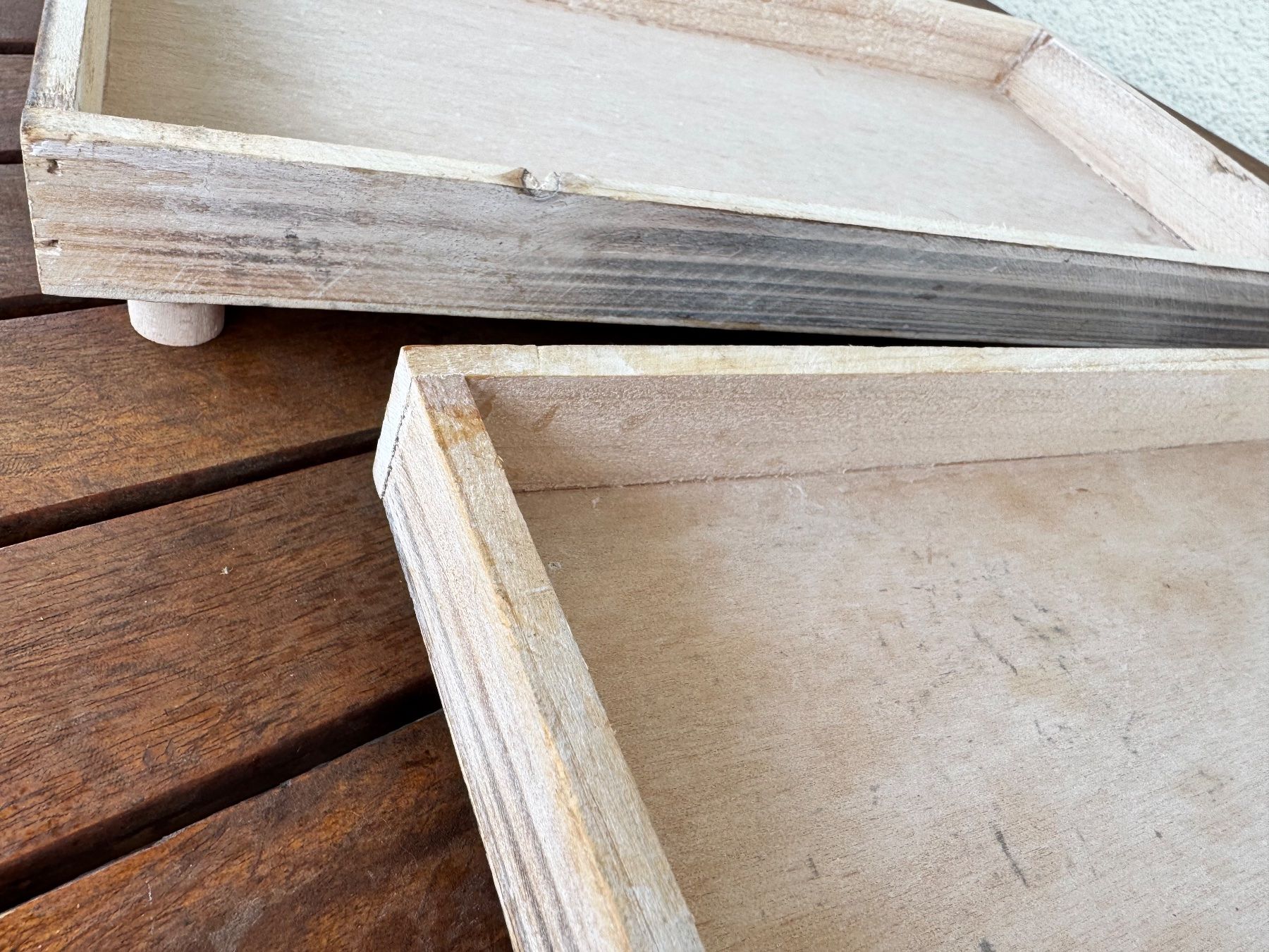 Alle Dekorationen: 2 eckige Holz Tabletts in 2 Grössen – Gebraucht aus Gebenstorf von baumhaus64 2