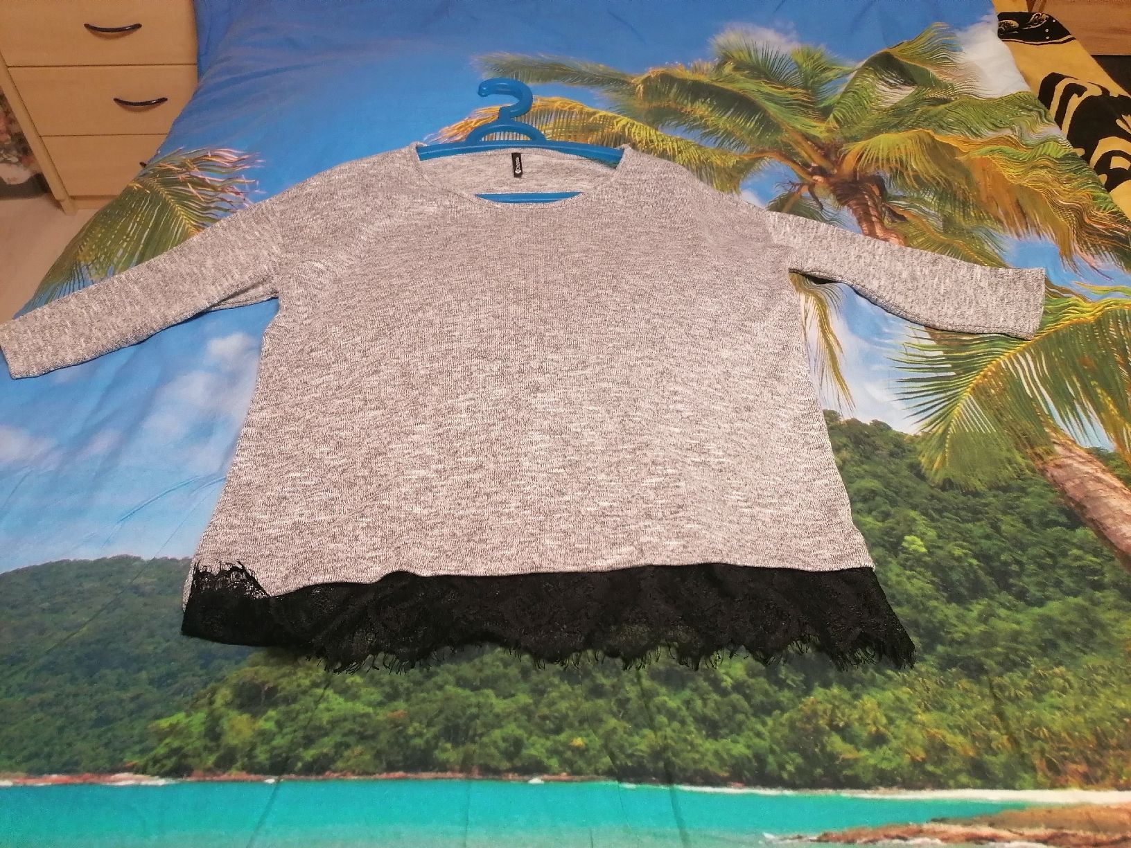 Maglioni & Felpe: Pull gris chiné avec dentelle noire, taille M – Usato da Vicques venduto da Dauphine
