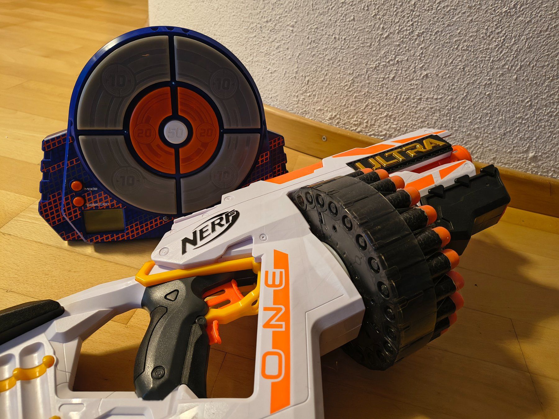 Nerf Spielzeuge: Nerf Gewehr mit Zielscheibe – Gebraucht aus Steckborn von Kejoel 3